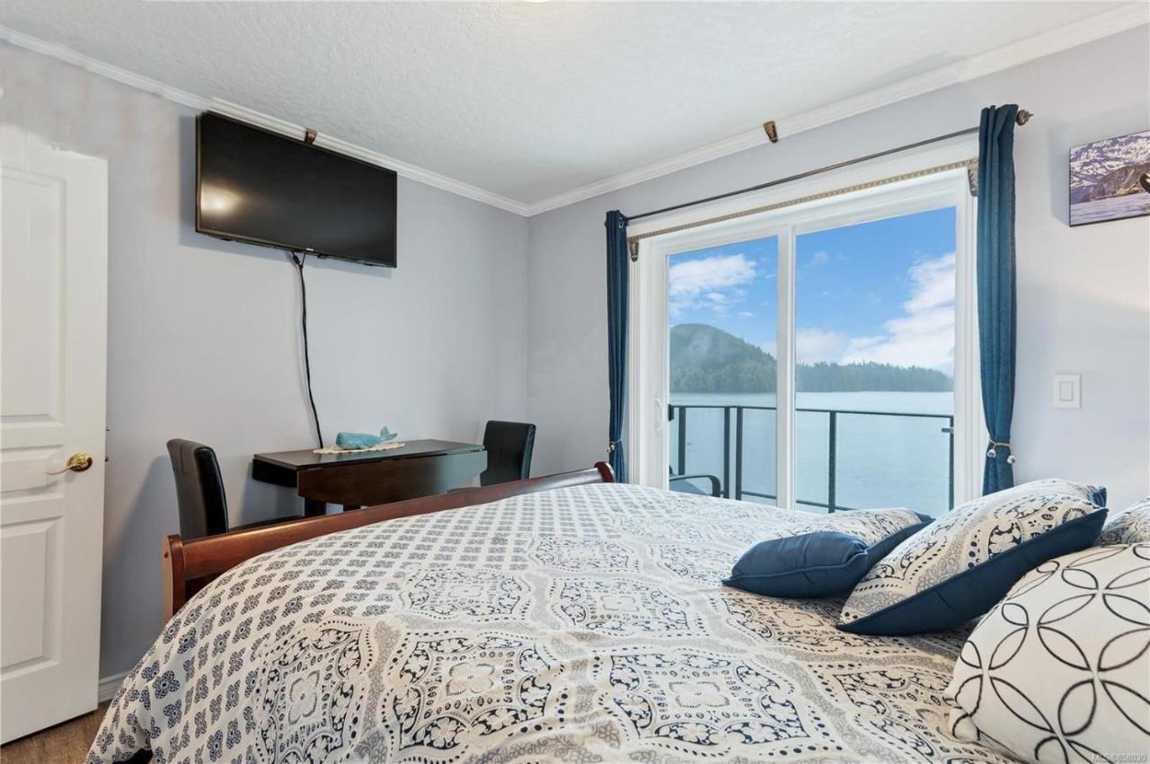 The Oceanfront Inn On Stephens Bay Coal Harbour Esterno foto